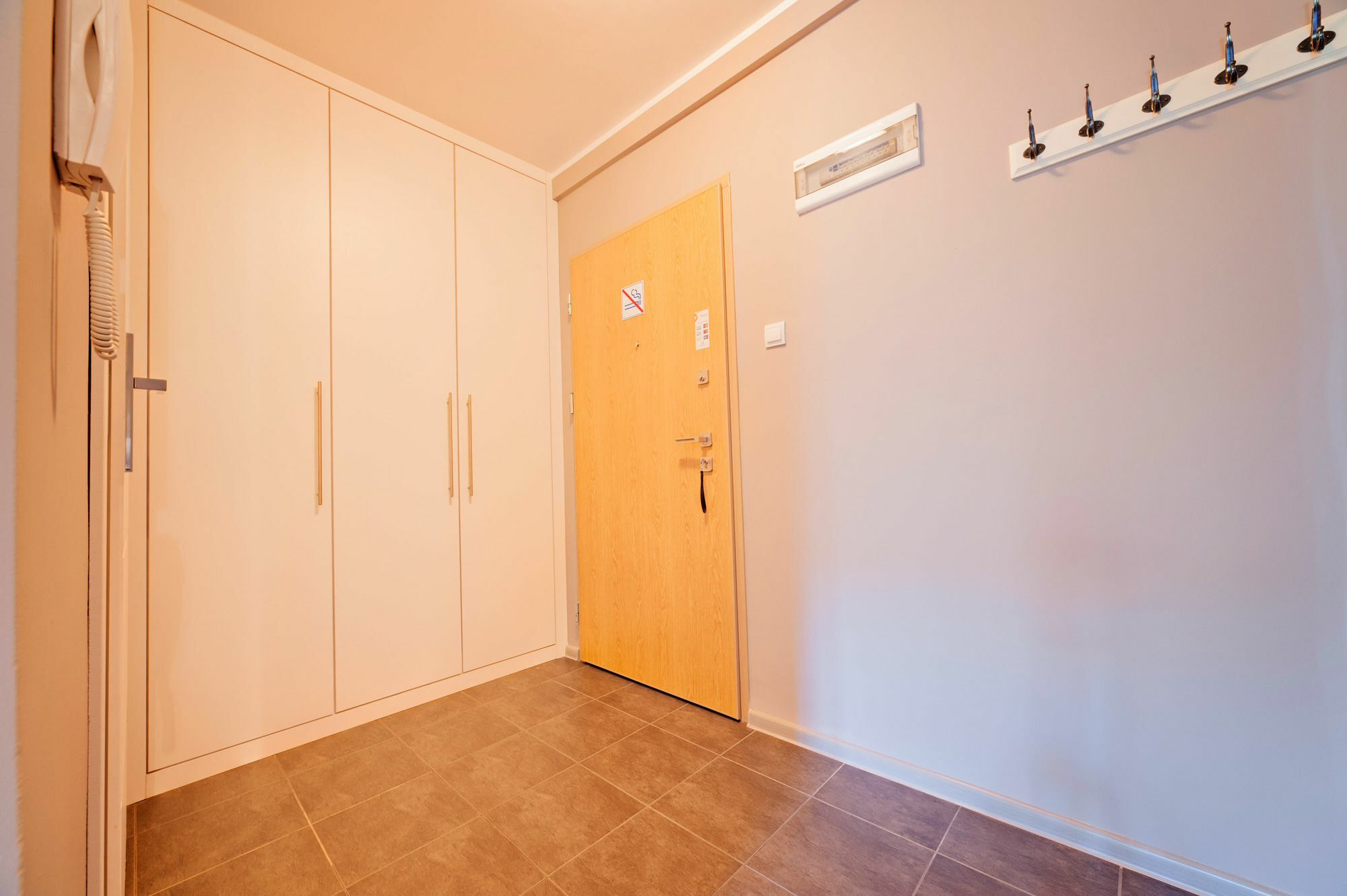 E-Apartamenty Koscielna 30 波兹南 外观 照片